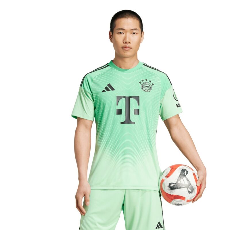 FC Bayern adidas Goalkeeper Shirt 2025-26