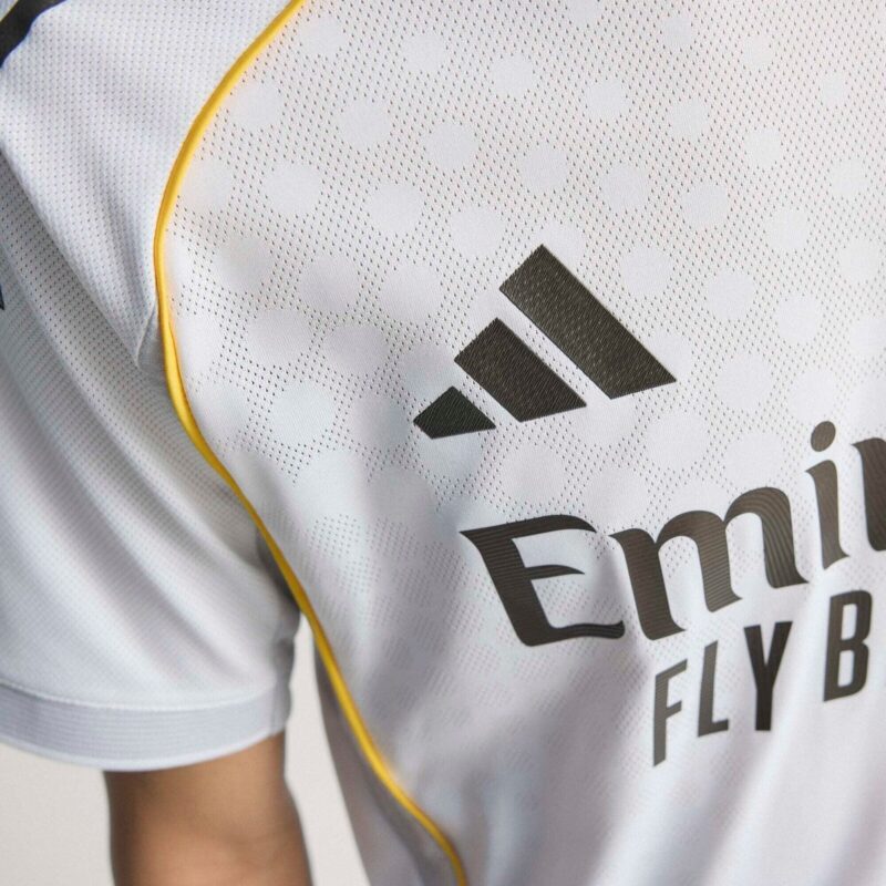 Real Madrid adidas Home Authentic Shirt 2025-26