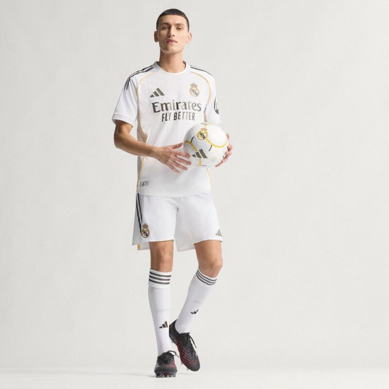 Real Madrid adidas Home Authentic Shirt 2025-26