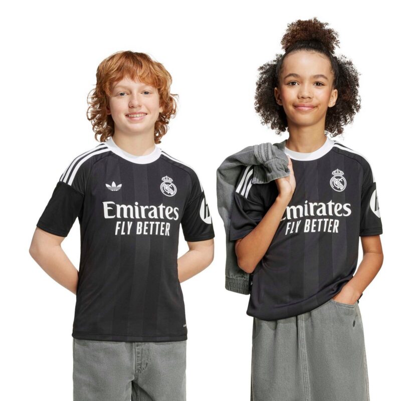 A2B image: real-madrid-adidas-third-goalkeeper-shirt-2025-26-kids Real Madrid adidas Third Goalkeeper Shirt 2025-26 - Kids