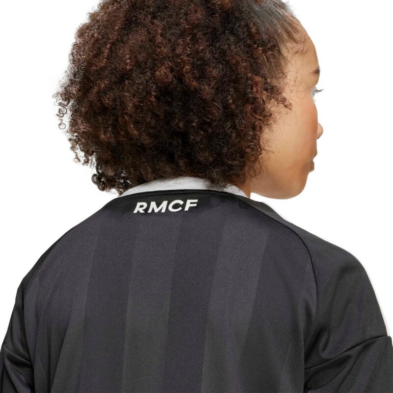 A2B image: real-madrid-adidas-third-goalkeeper-shirt-2025-26-kids Real Madrid adidas Third Goalkeeper Shirt 2025-26 - Kids